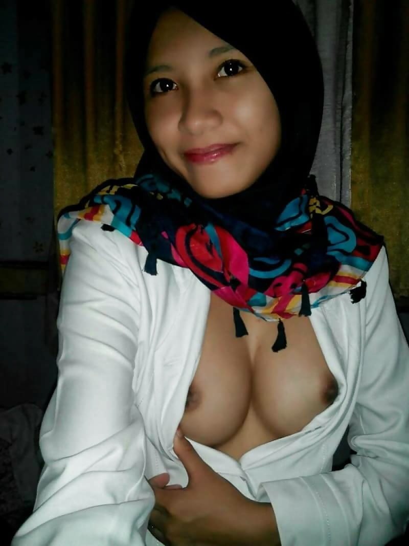 Malay girl in naked