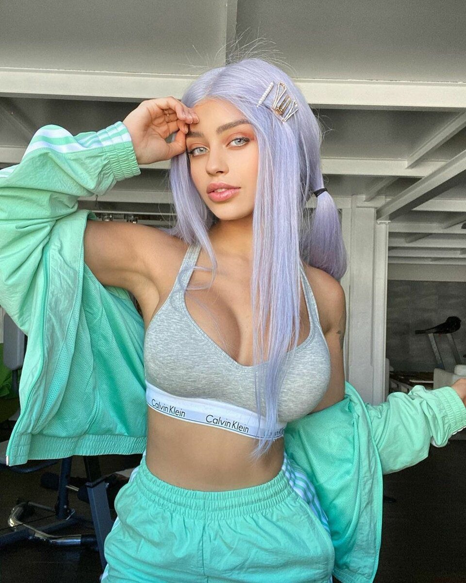 Christina Bertevello (72 photos)