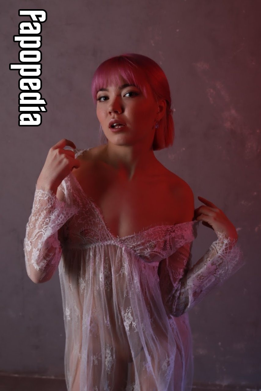 Field blogs naked photos