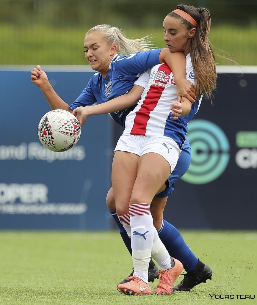 Nicole football player