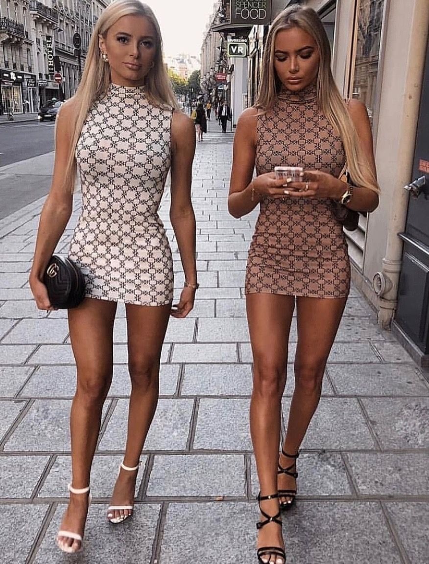 Football team of girls (64 photos)