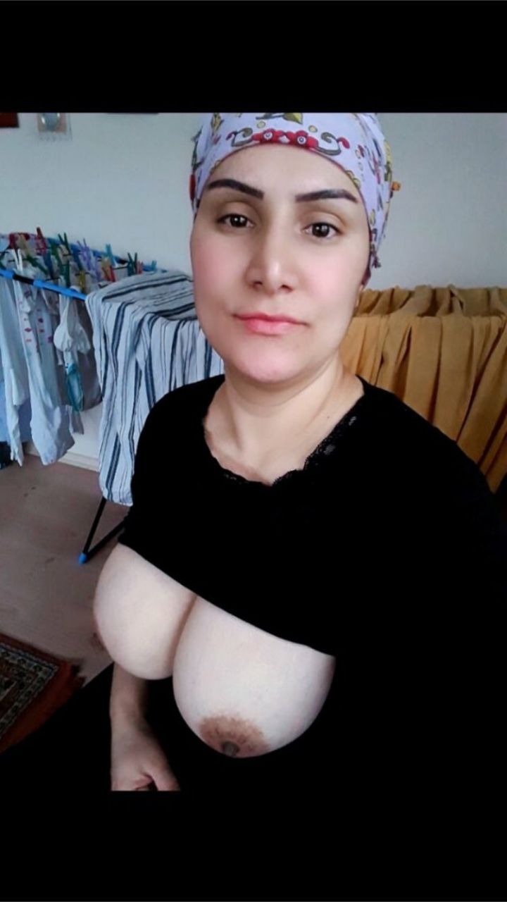 Turbanli Turkish Mom lowers cowards fuck