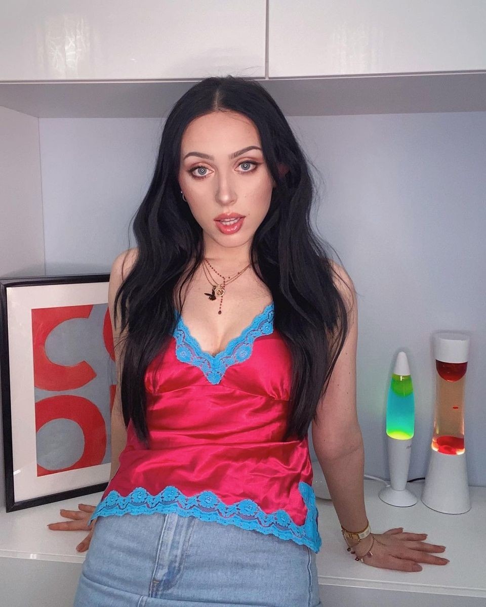 Badcommedian Girl Katya Clap