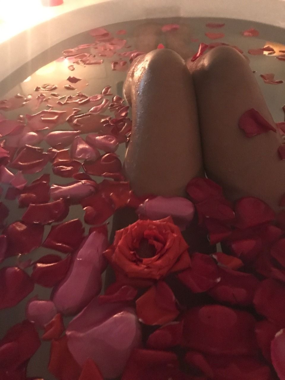 Bath with legs