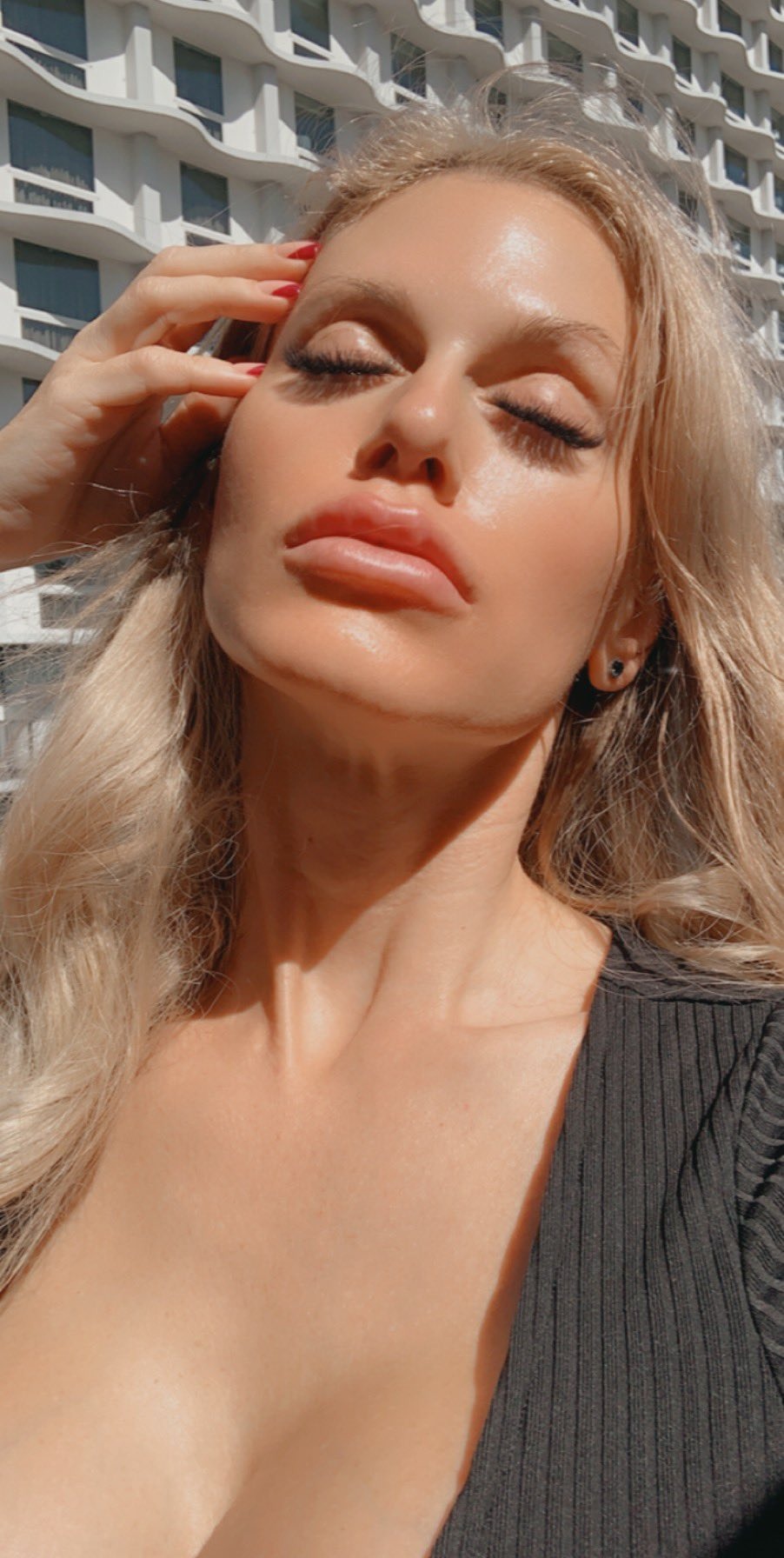 Naughty America VR - Becky Bandini, Brandi Love & Casca Akashova