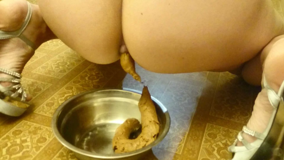 Brown Wife - Sexy Body is All Covered with Shit