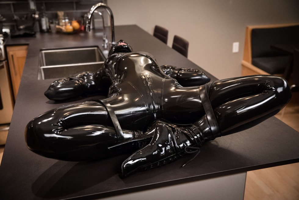 Lesbian Bondage latex Breathplay