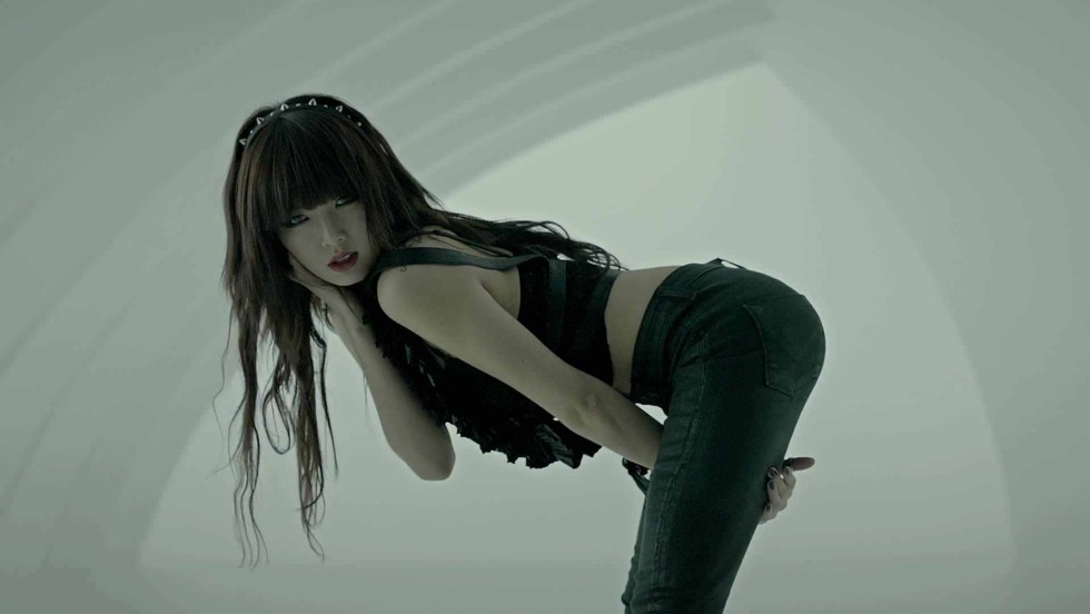 Hyuna 4minute breast