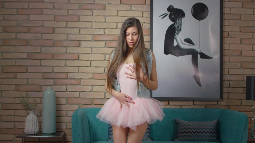 Mona Bregvadze defloration