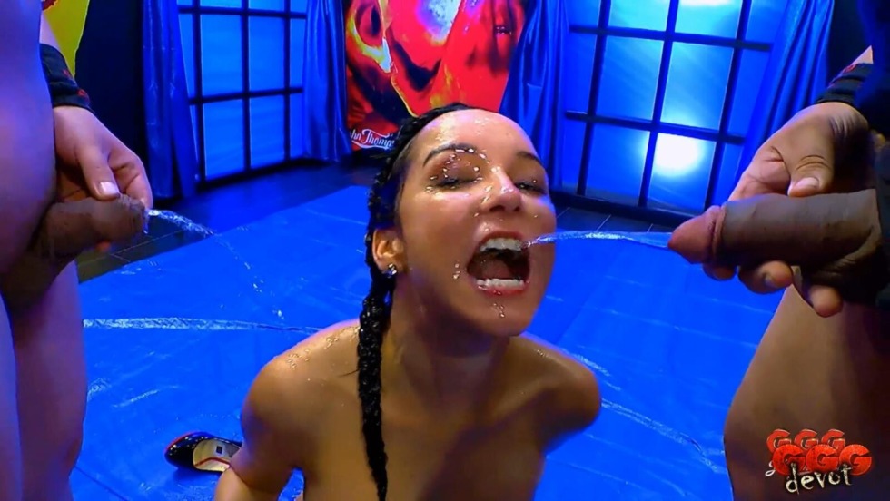 Porn movie GGG Devot Speramma und pisse