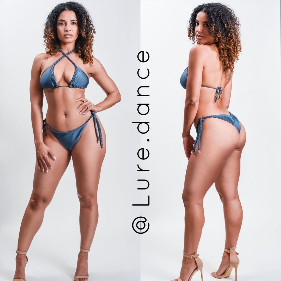 Svetlana Kalashnikova Piss Drink