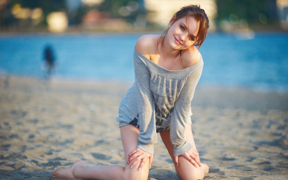 Rebel Phyder and Brook Johnson Cruel Fuck