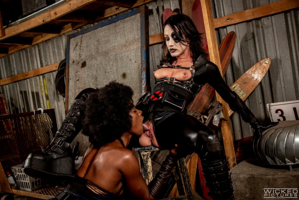 Nicole Eniston Jess Roads in Red Latex