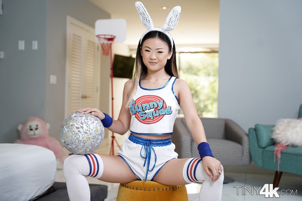 Cum4k - Lulu Chu (Bad Babysitter Creamed)