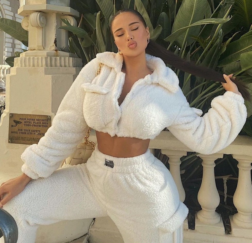 Adele Grizon Instagram star