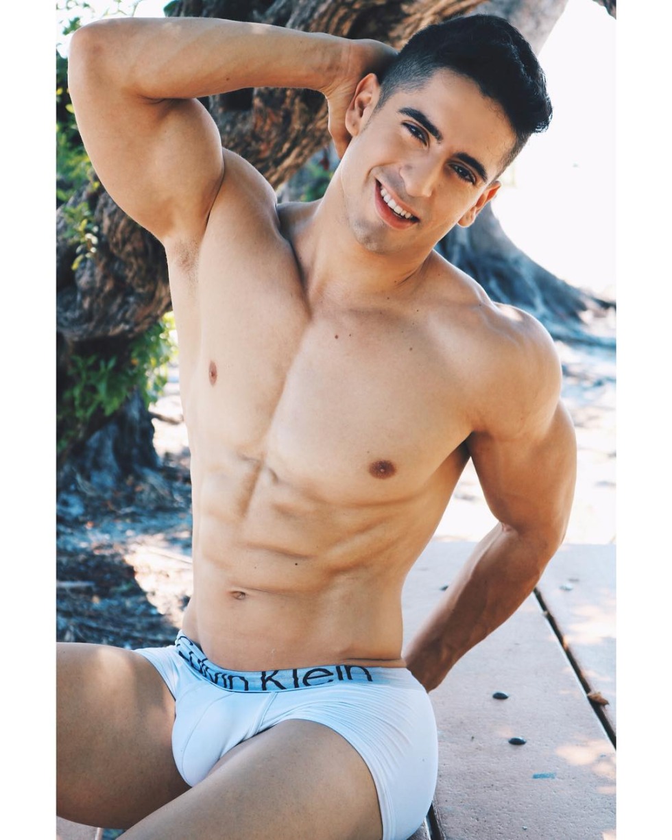 Logan Cross porn actor