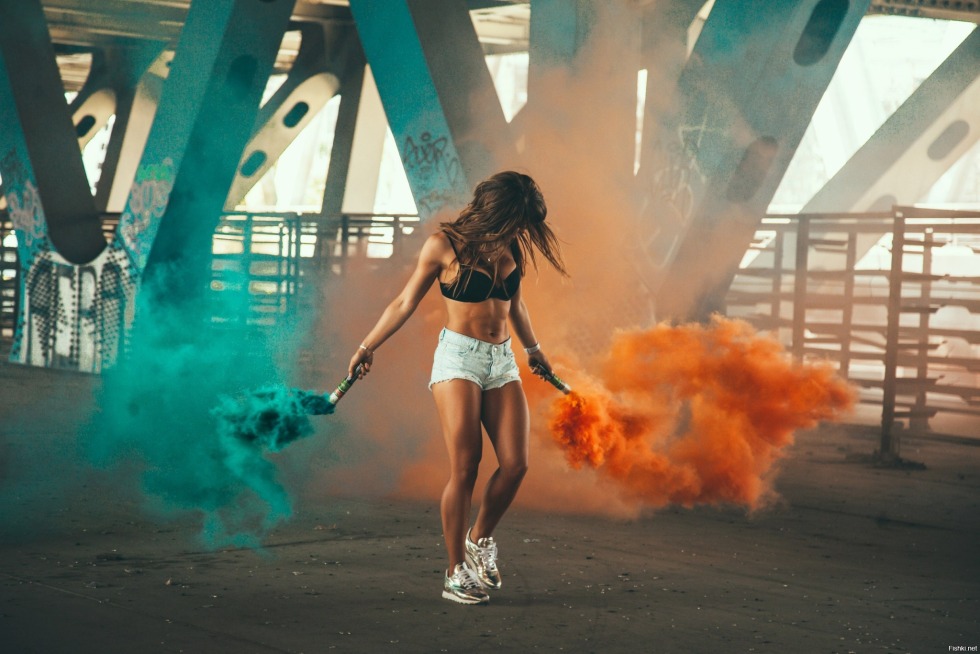 The girl is dancing saffle