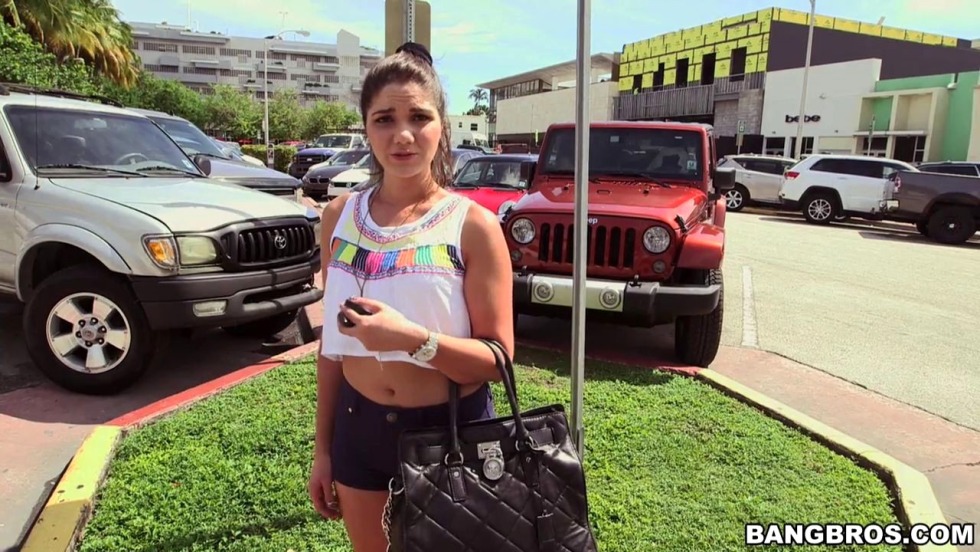 Red -haired teen feat