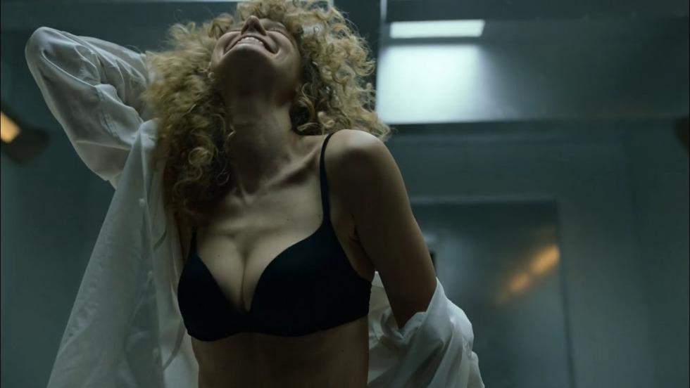 Calculate the area of the figure limited by lines y x 2 = 4x