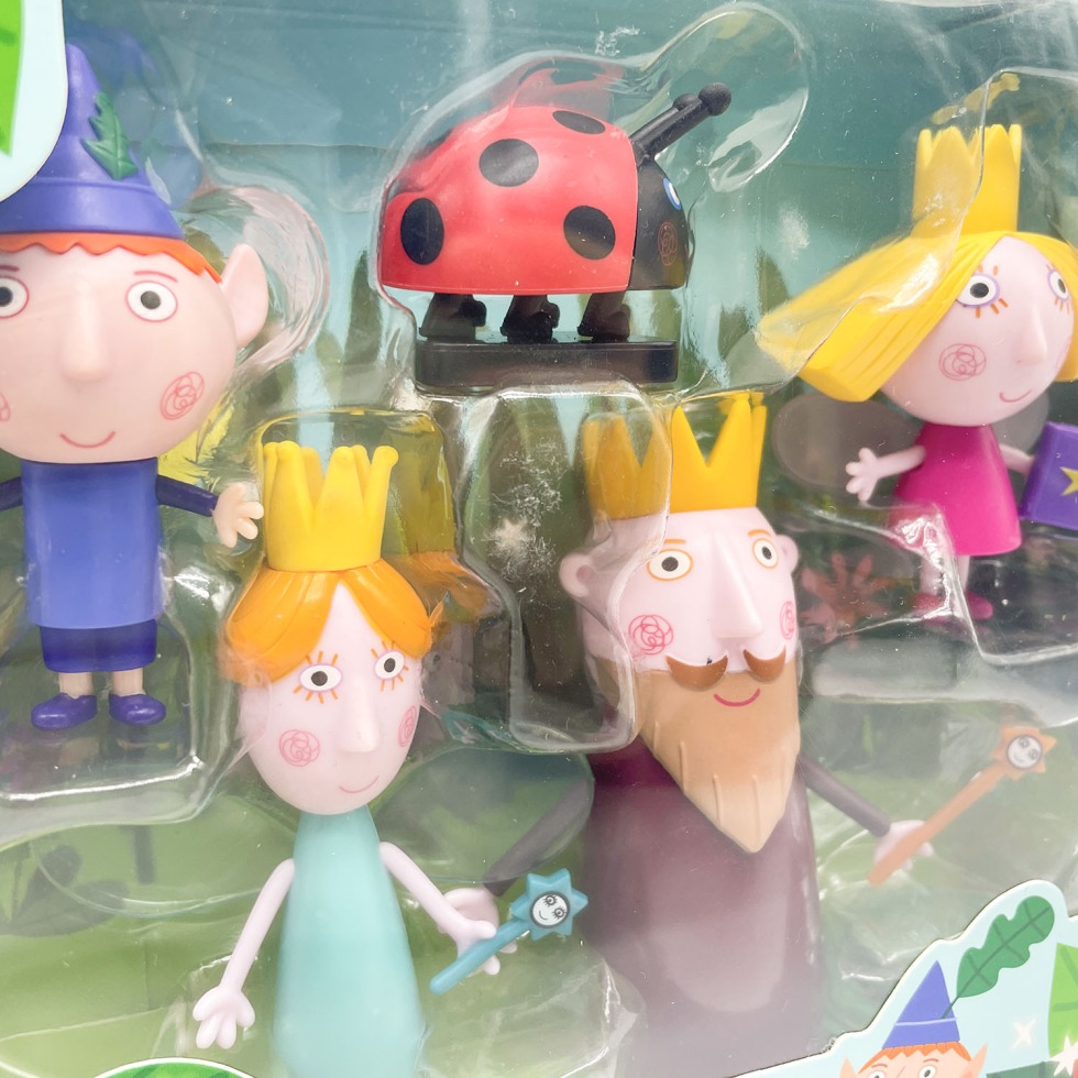 The kingdom of Ben and Holly Submarin Elves