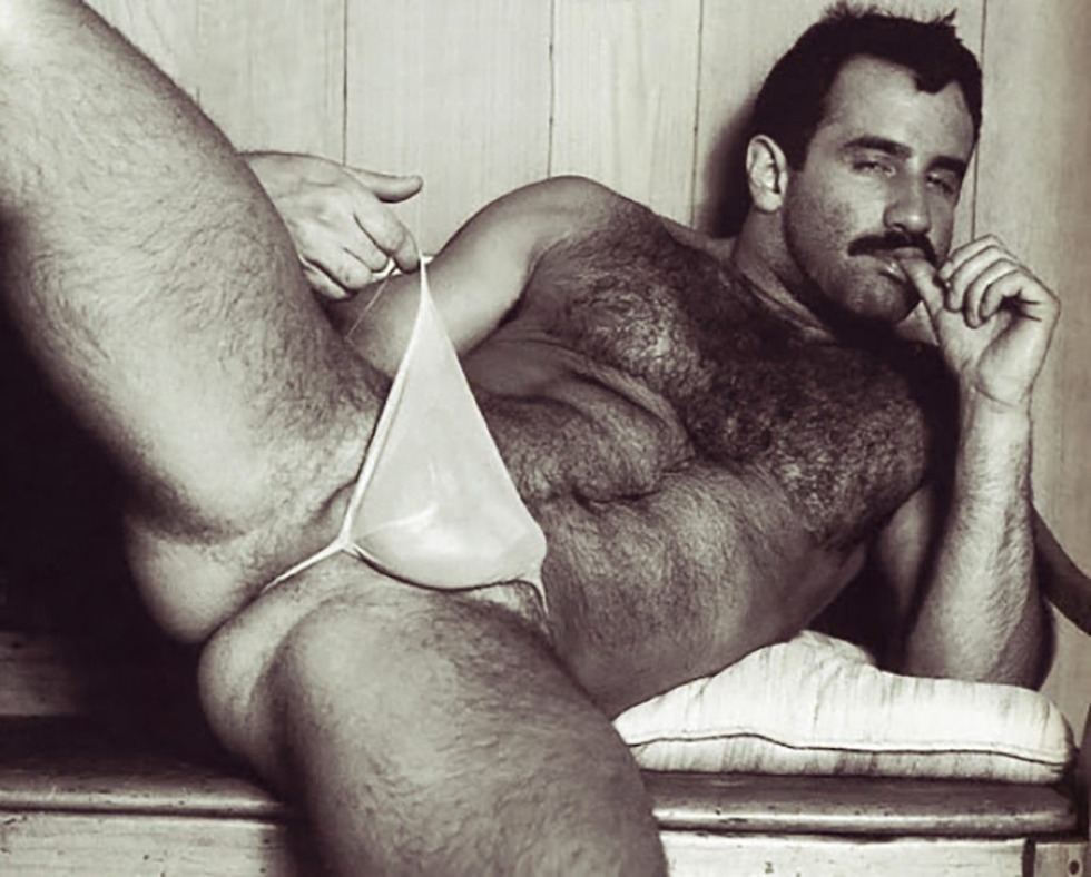 Gay Bear bodybuilders naked