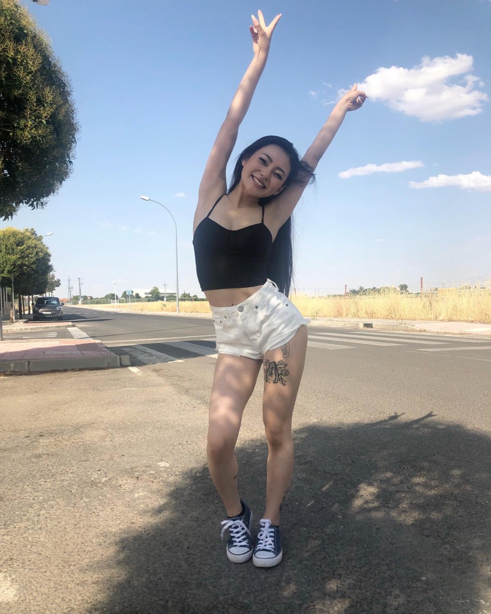 Kelly Brook on the island