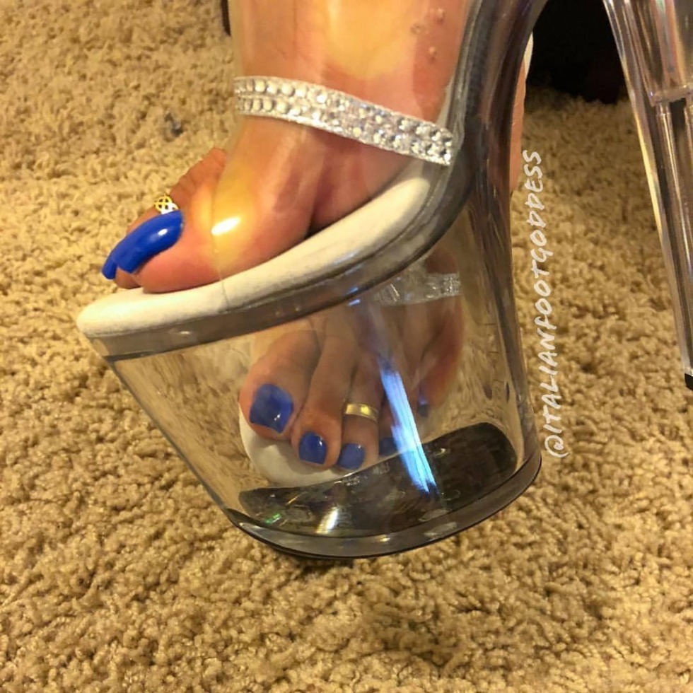Bimbo High Heels Toenails