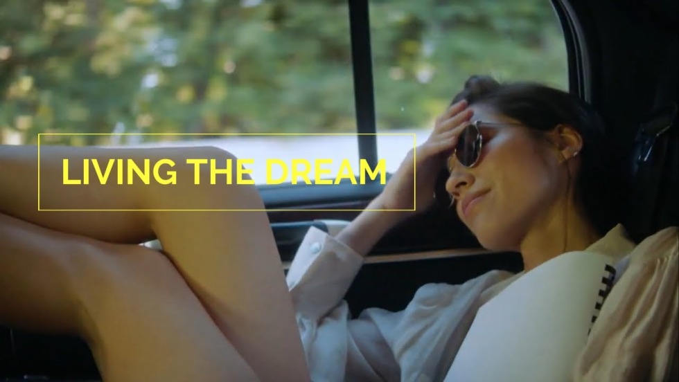 Margot Robbie Wolf with Wall Street