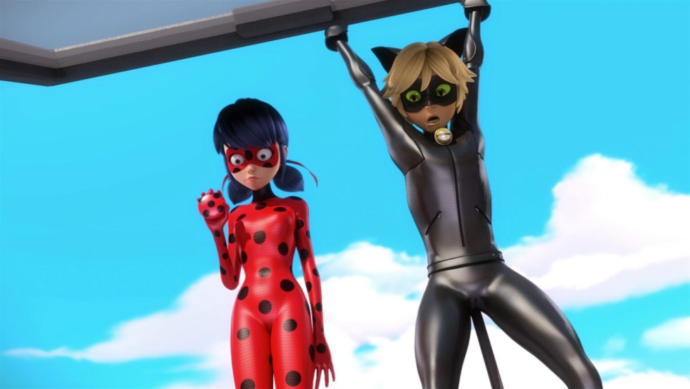 Lady bug and cat noir gif