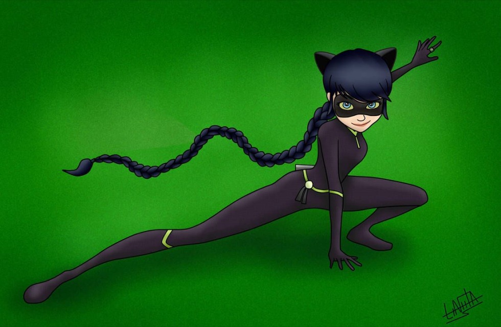 Lady bug and super cat kiss