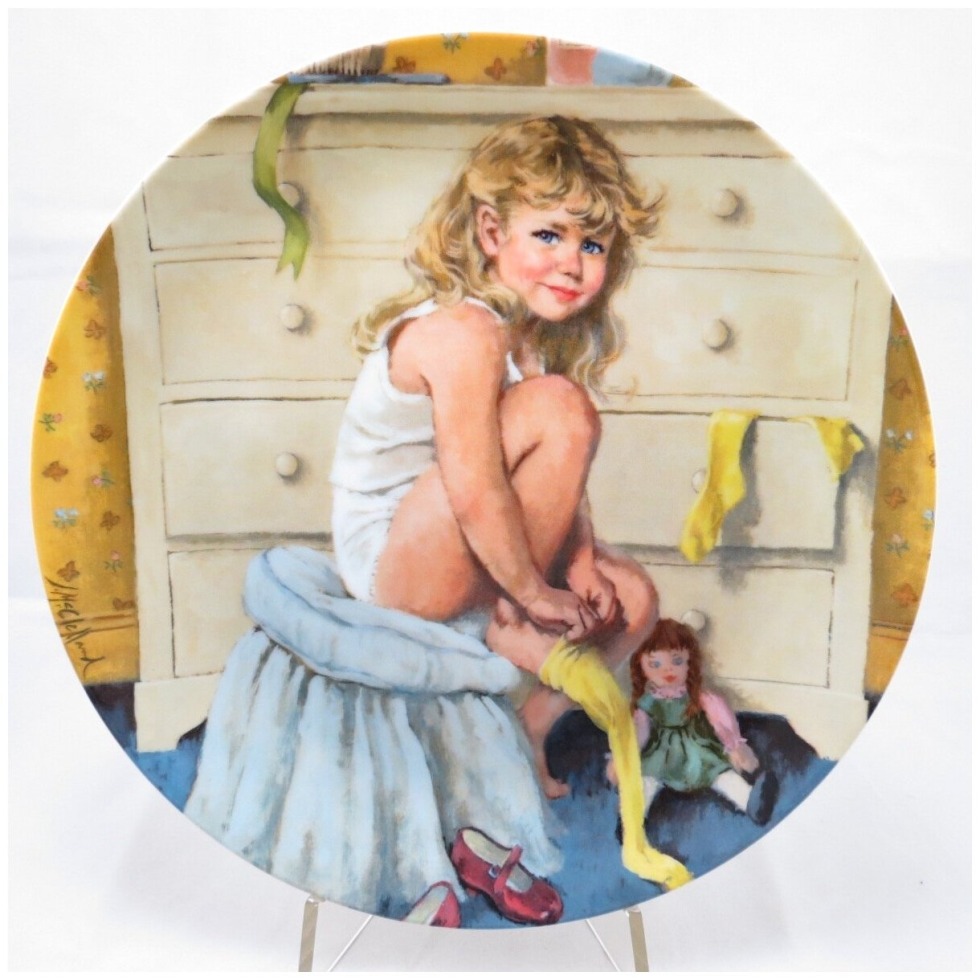 Plate with a girl at the bottom