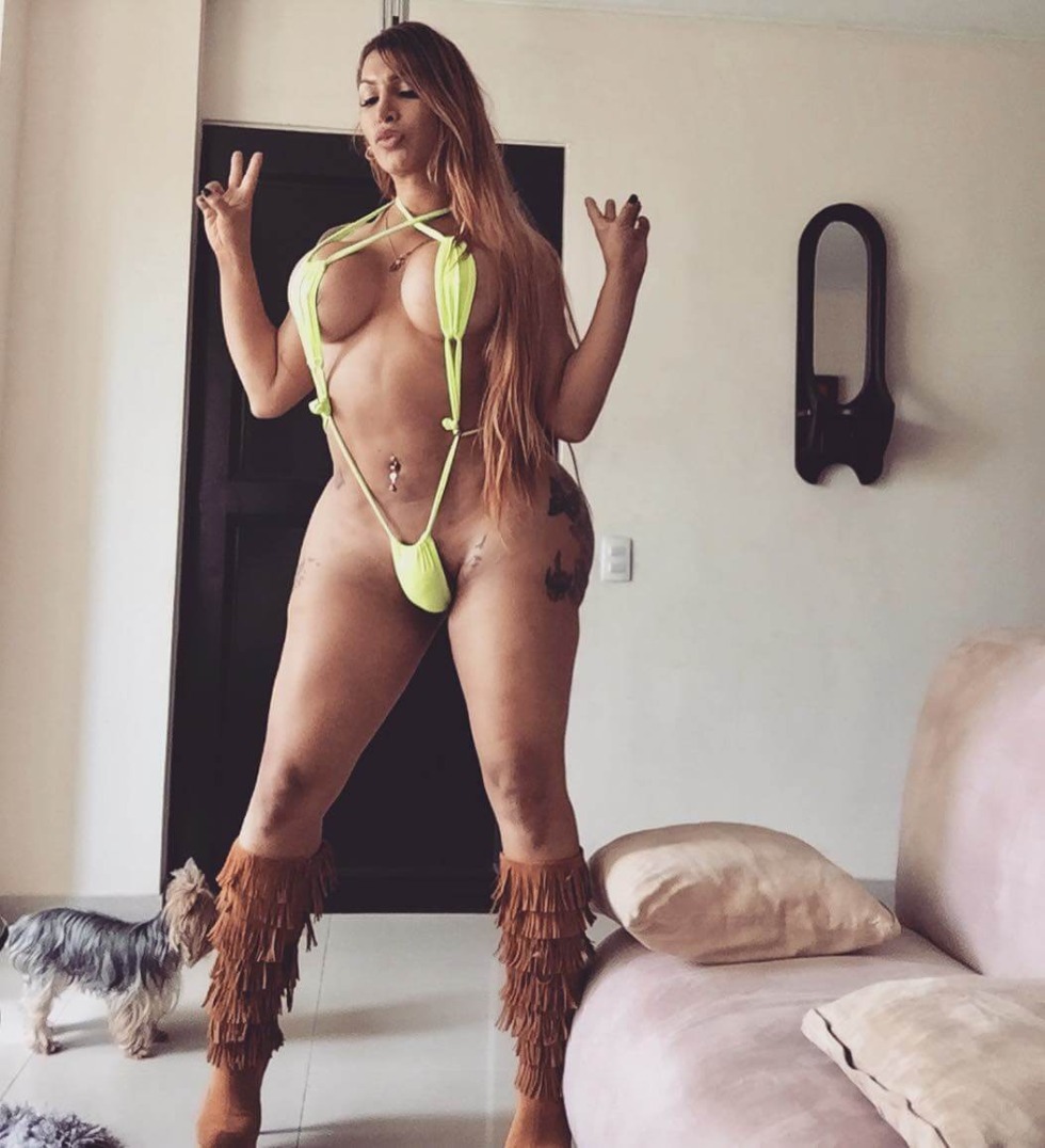 Sofia Maldonado Joanneyes with a bare ass