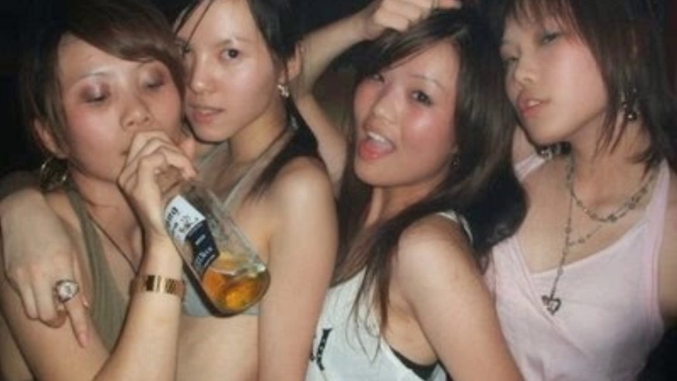 Drunk Chinese women