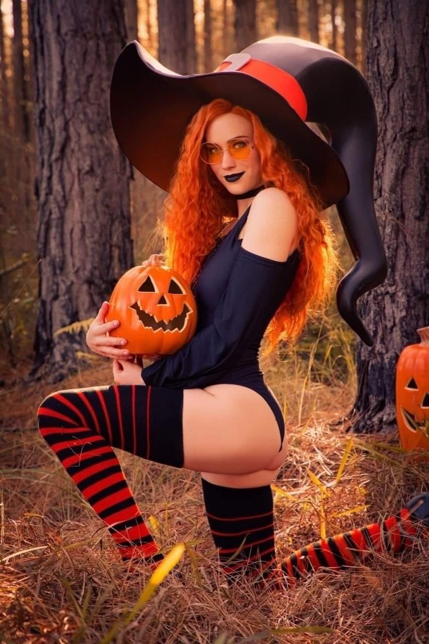 Ashlynne Dae Zero Two