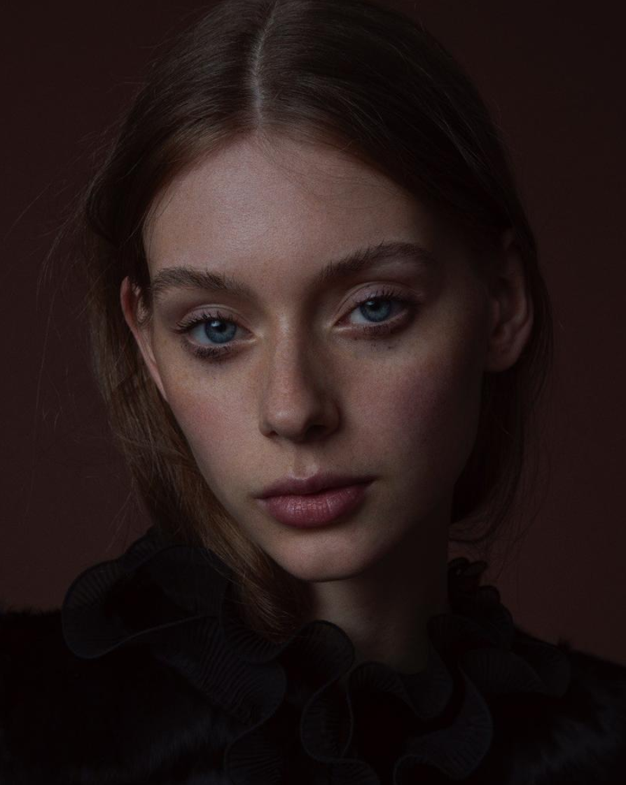 Lauren de Count Naked