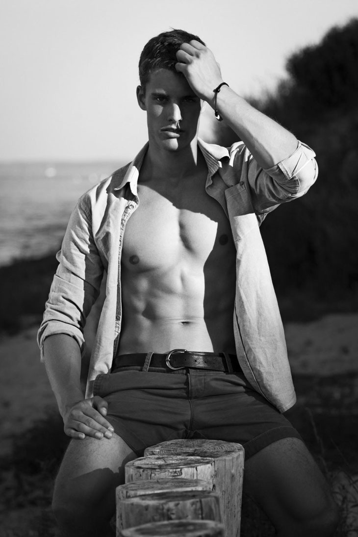 Alpha Males Non Nude Orgasms (81 photos)