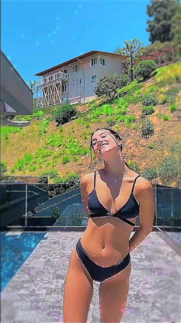 Naked Emily Willis XXX Solo