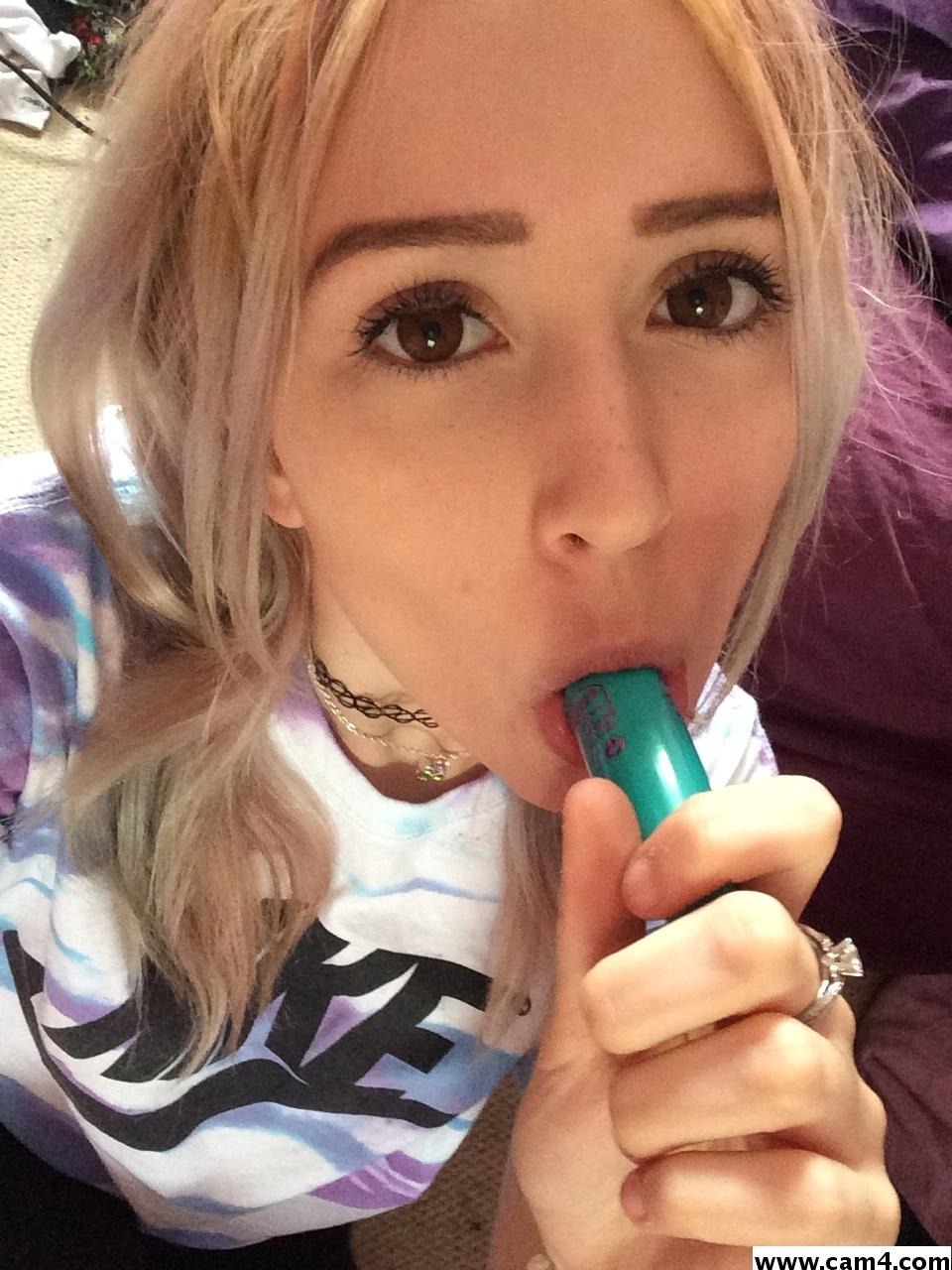 Kitten Sophie photos naked