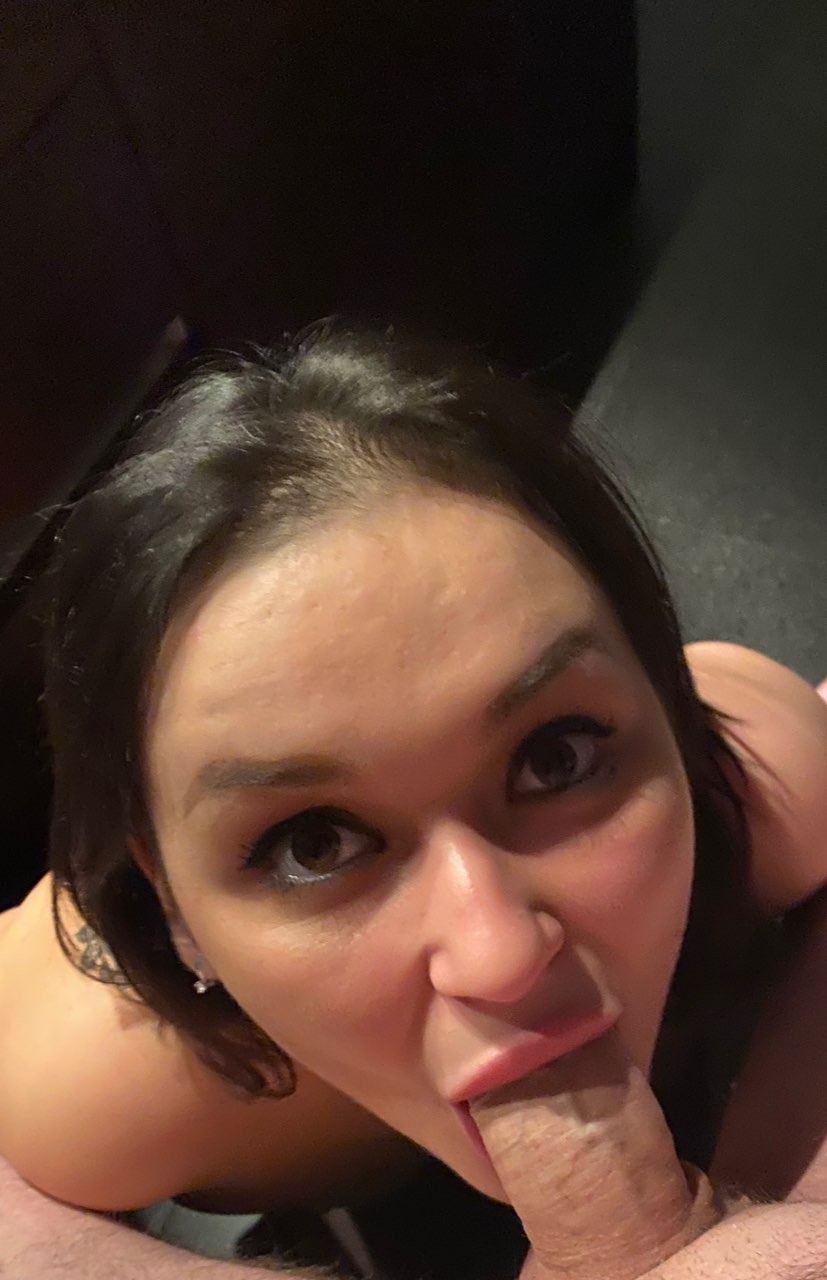 Alice Pink porn actress