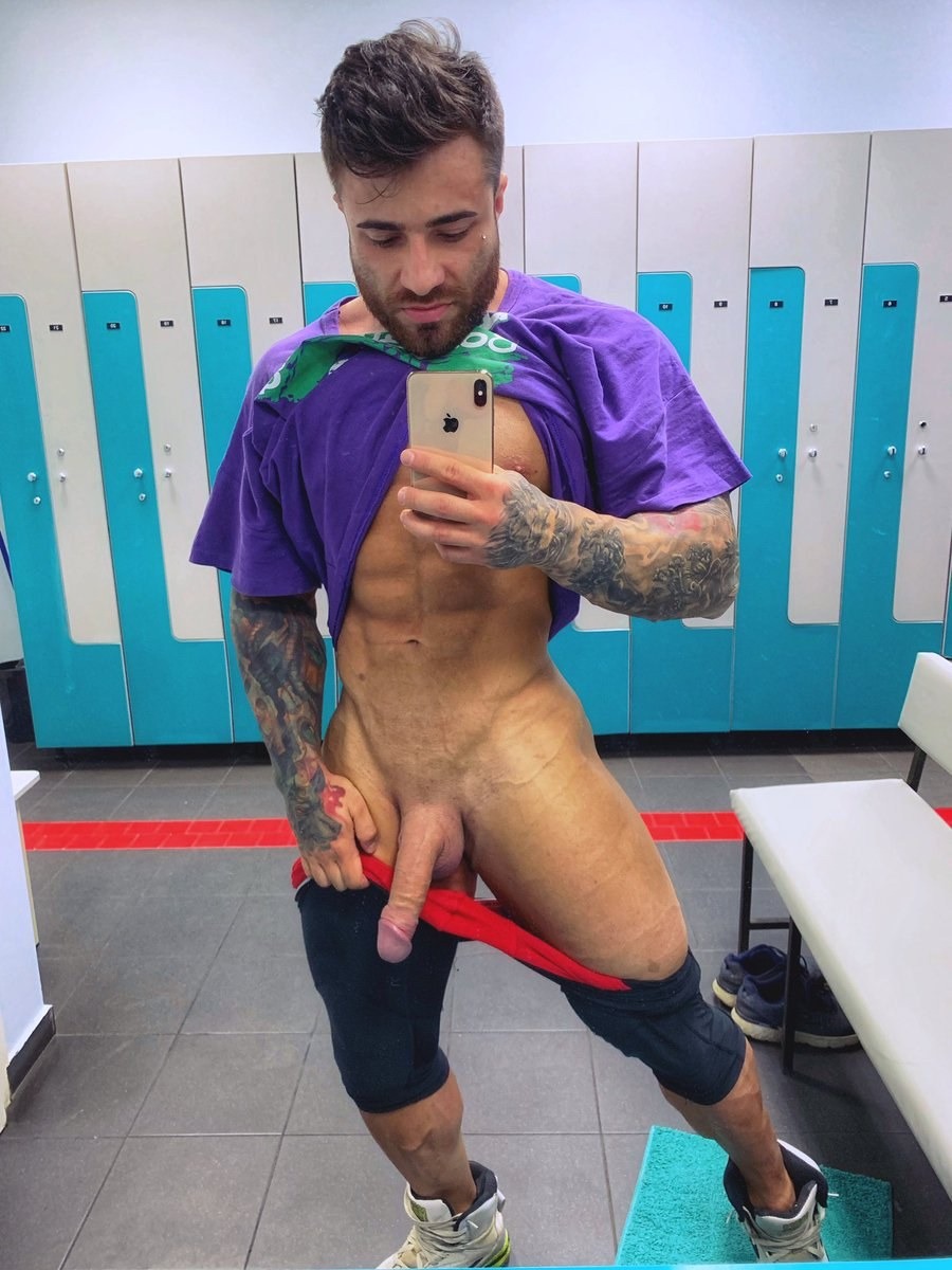 Maximilian Barmin Maximilian Barmin Naked