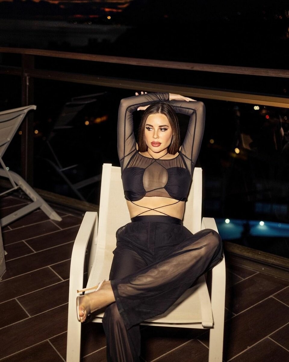 Julia Parshuta Maxim