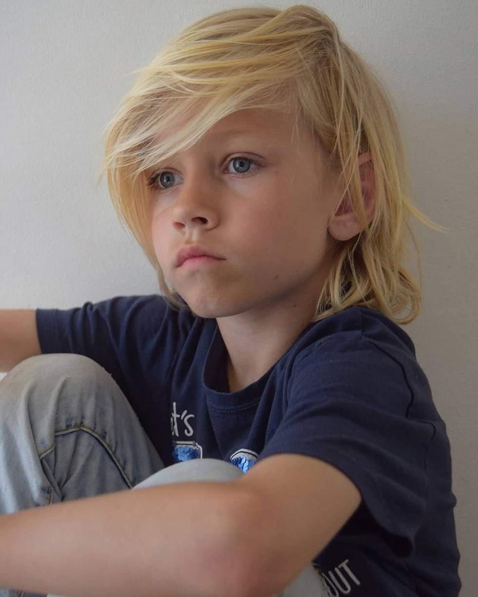 Hairstyles for teenagers of boys T -shirts