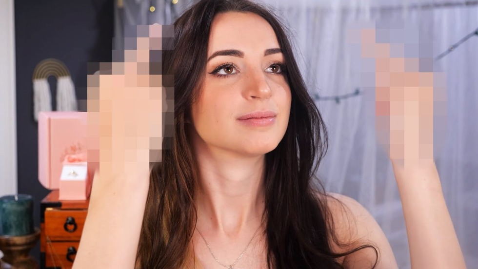 Kitty Klaw Patron Plum