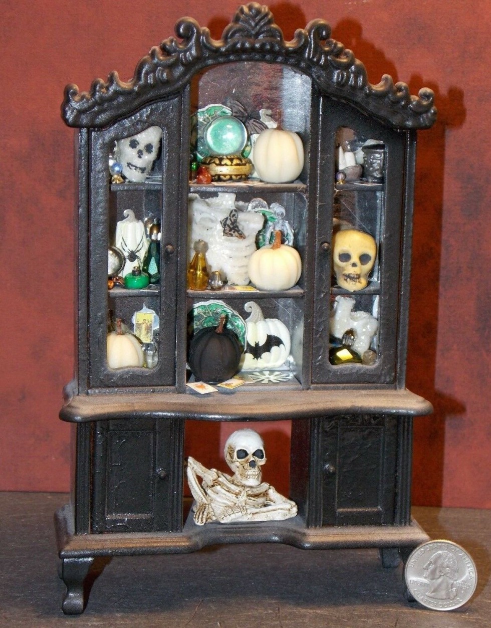 Miniature crafts horror
