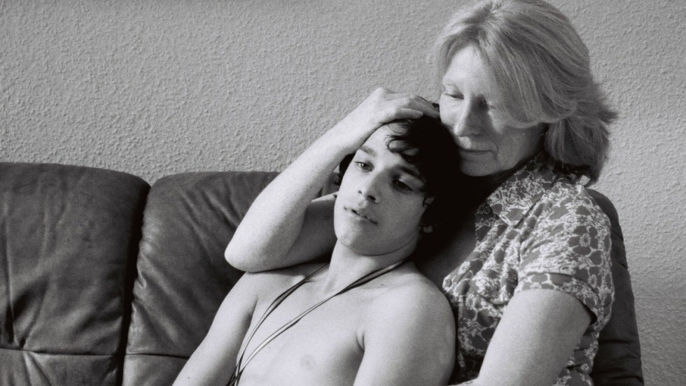 Garbage cleaning children