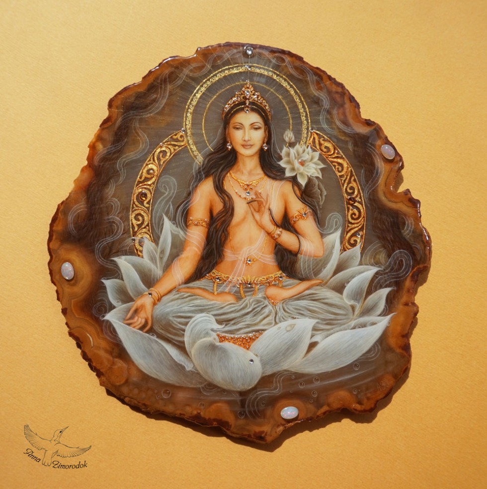 Goddess Ezada Sinn Bikini Strapon