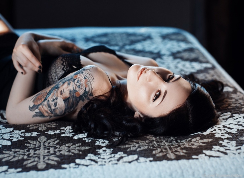 Alissa Milano is erotic