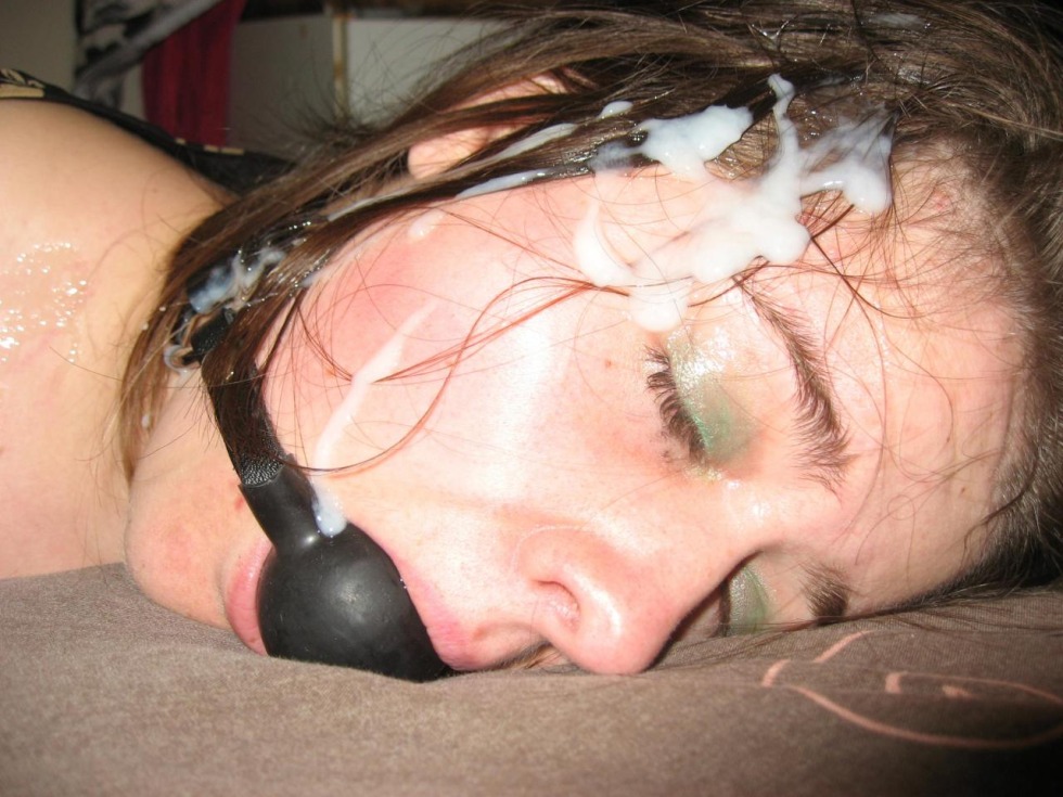 Latex mask for cunnilingus