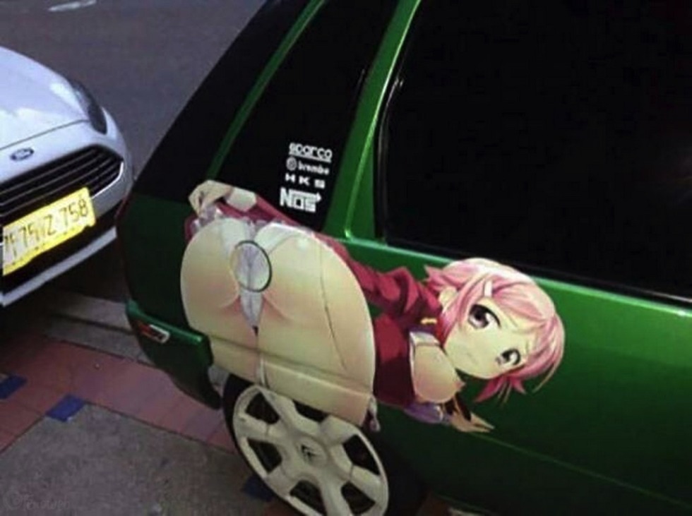 The simulator of the girl