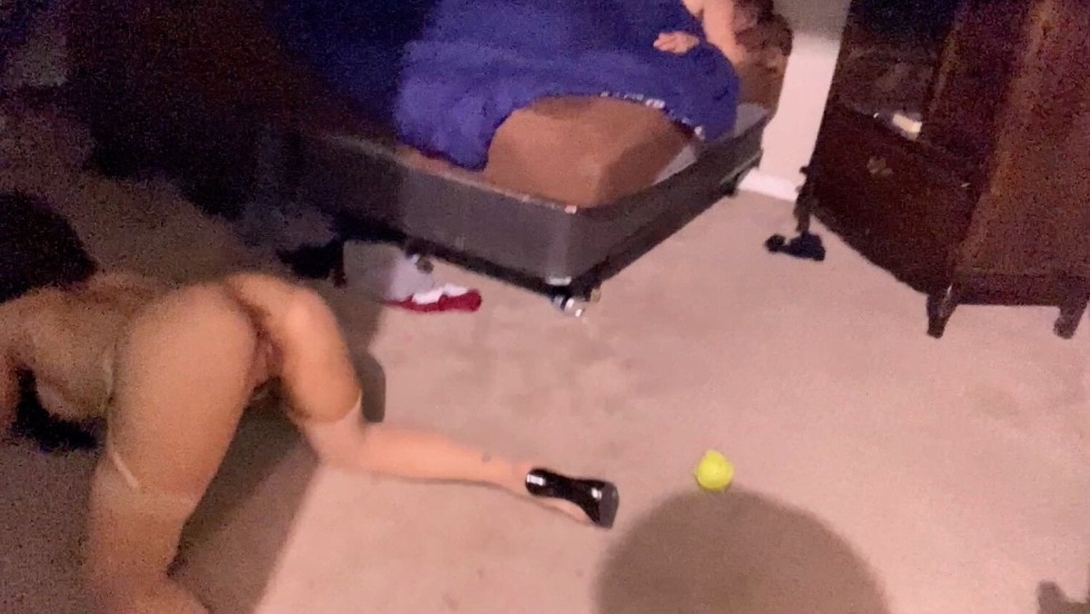 Nicole Eniston Condes on the face